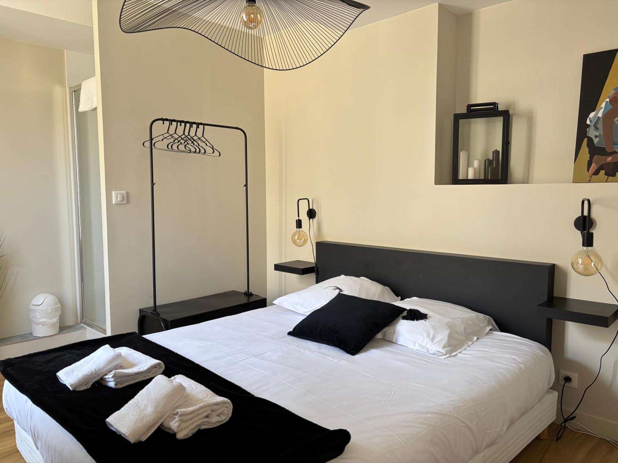 Bajocasse Apt Duplex Spacieux 3 Ch 2 Sdb Cosy Plein Centre Bayeux Decoration Elegante Proche Plages Du Debarquement Dış mekan fotoğraf